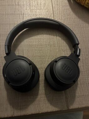 JBL Matte Black Over-Ear Wireless Headphones